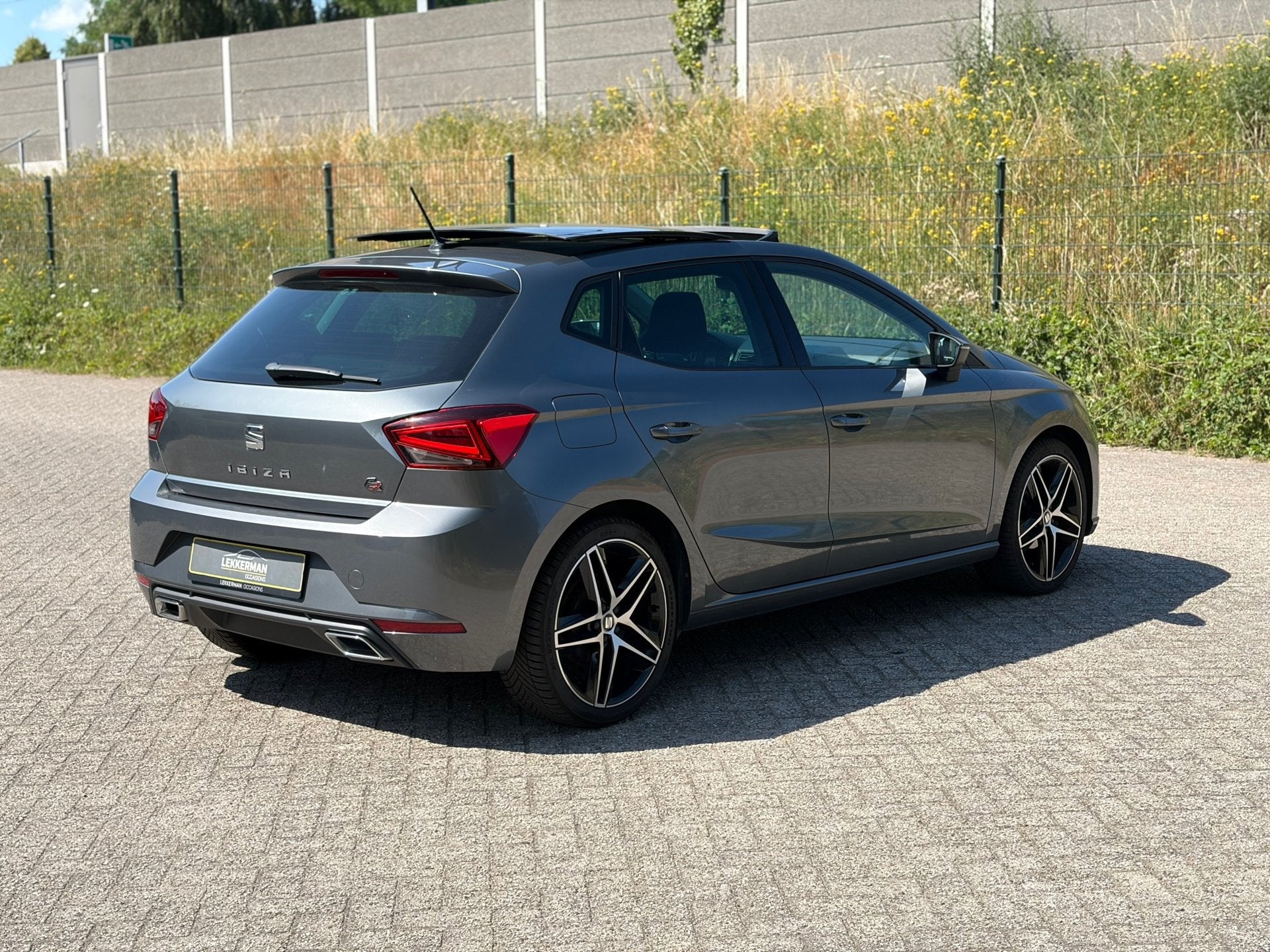 SEAT Ibiza 1.0 TSI FR PANO I 95PK I CARPLAY I LED I VOLL DEA, Gebruikt, 95 pk, Ibiza, Origineel Nederlands
