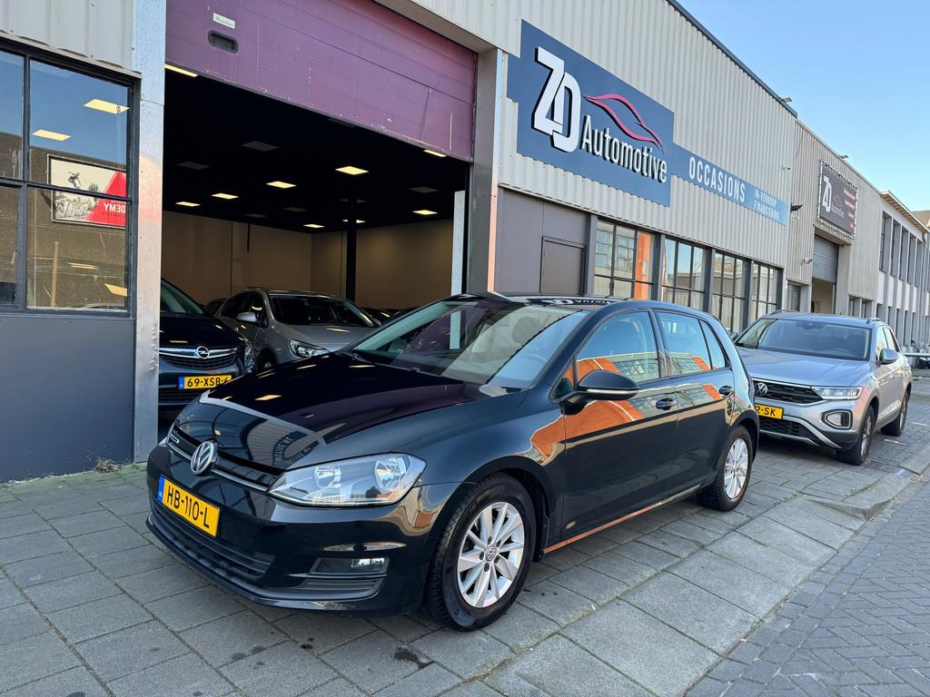 Volkswagen Golf 1.0 TSI Trendline, Auto's, Voorwielaandrijving, Gebruikt, Euro 6, Origineel Nederlands