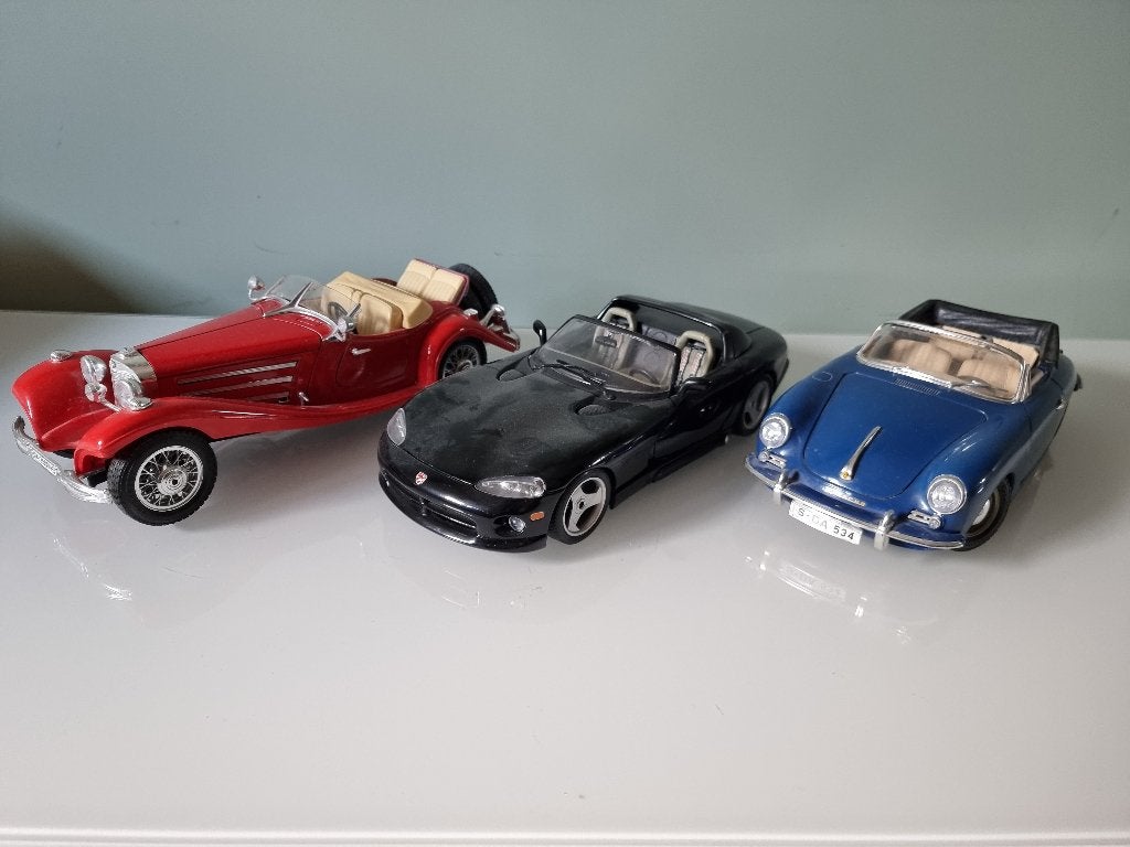 Burago 1:18 Mercedes, Porsche en Dodge, Hobby en Vrije tijd, Modelauto's | 1:18, Ophalen of Verzenden, Gebruikt, Auto, Bburago