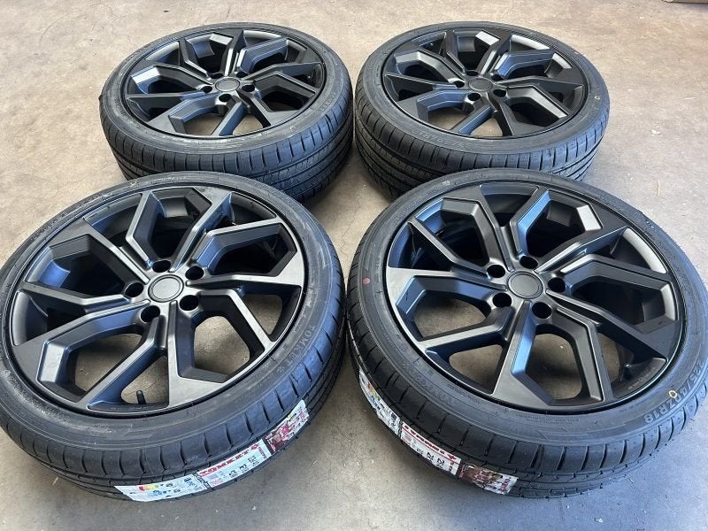 18 inch MG velgen + zomerbanden VW Golf - Caddy | Audi A3, 18 inch, -, -, Banden en Velgen