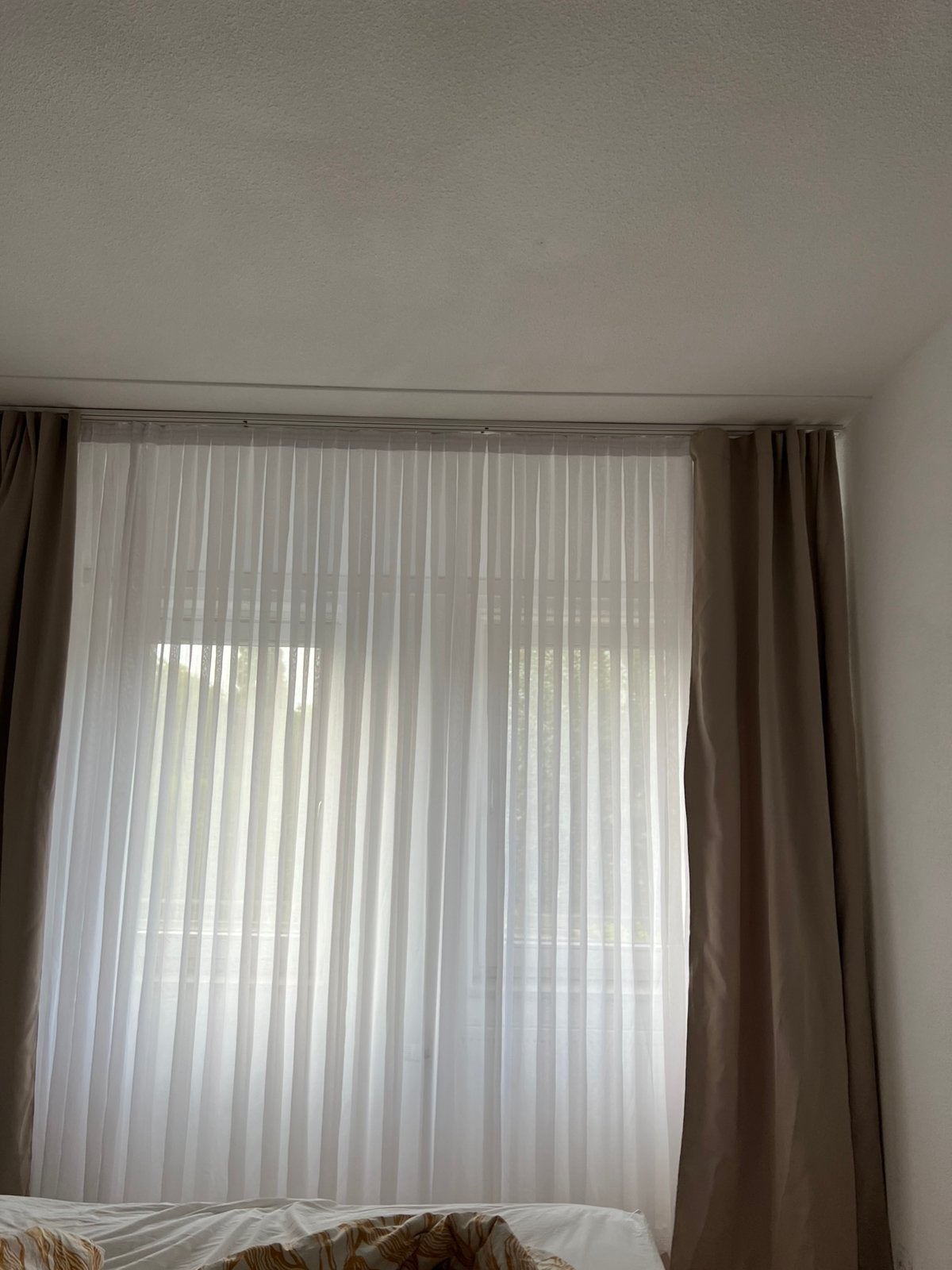 Te koop vitrages en gordijnen, Ophalen of Verzenden, Zo goed als nieuw, Beige, Vitrage
