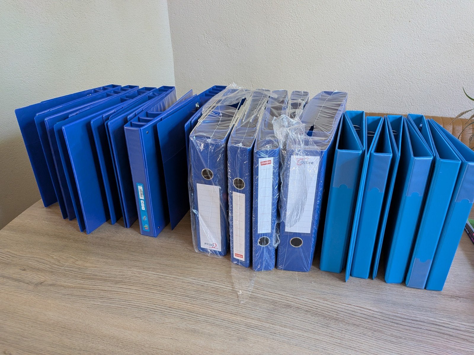 Heel veel nieuwe ortners mappen
2 en 4 rings mappen
c.a60/70, Diversen, Schrijfwaren, Ophalen, Nieuw