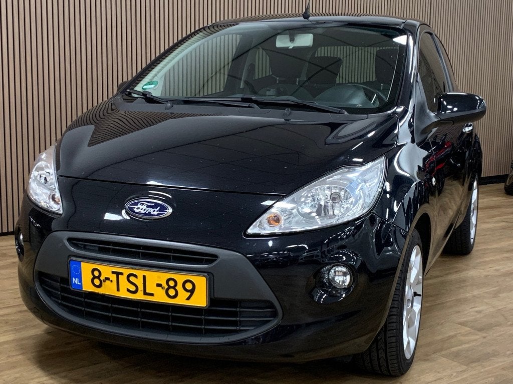 Ford Ka 1.2 Titanium X start/stop|Pano|109000KM|Stoelverwarm, Voorwielaandrijving, Stof, Gebruikt, 4 cilinders