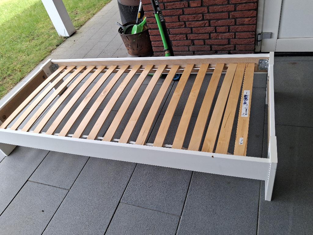 Gratis 1 persoonsbed incl matras, Huis en Inrichting, Slaapkamer | Bedden, Ophalen, Gebruikt, 90 cm, Eenpersoons