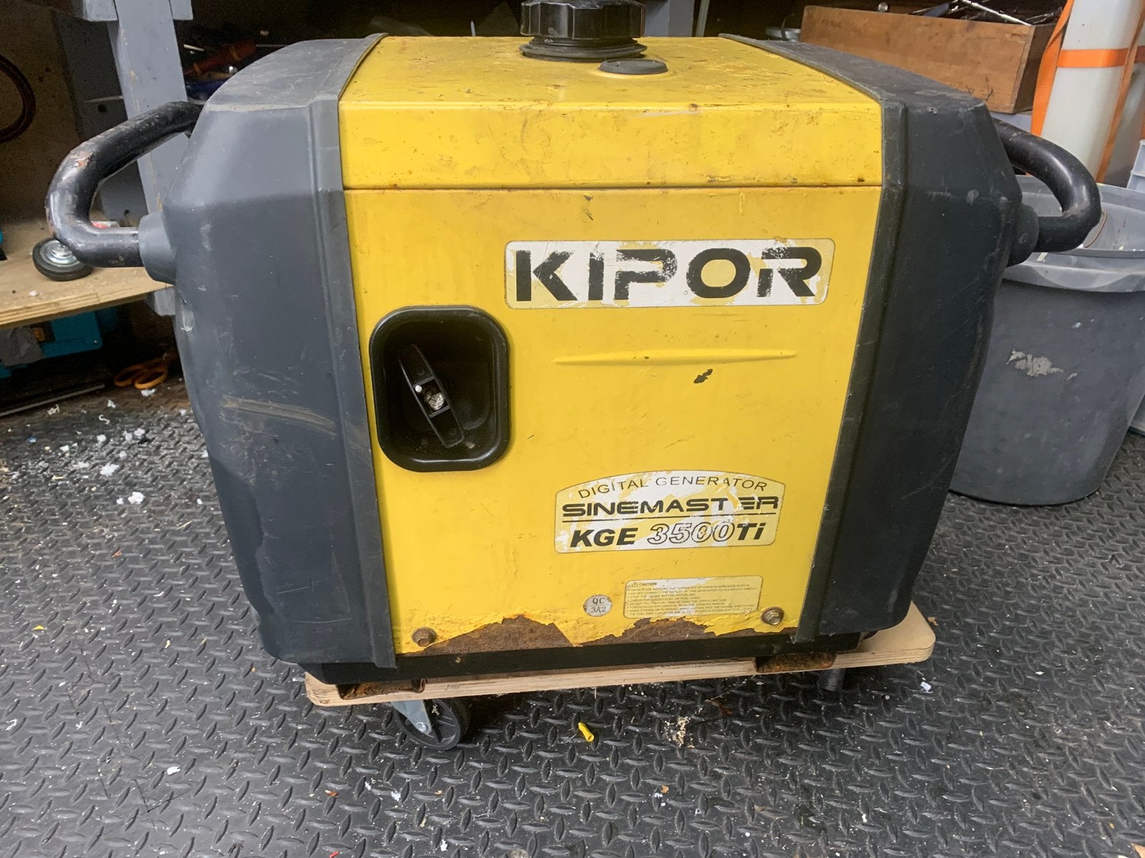 Aggregaat Kipor KGE 3200 en HBM HY3200 (Hyunda) Beide DEFECT, Ophalen, Gebruikt, Minder dan 5 kVA, Benzine