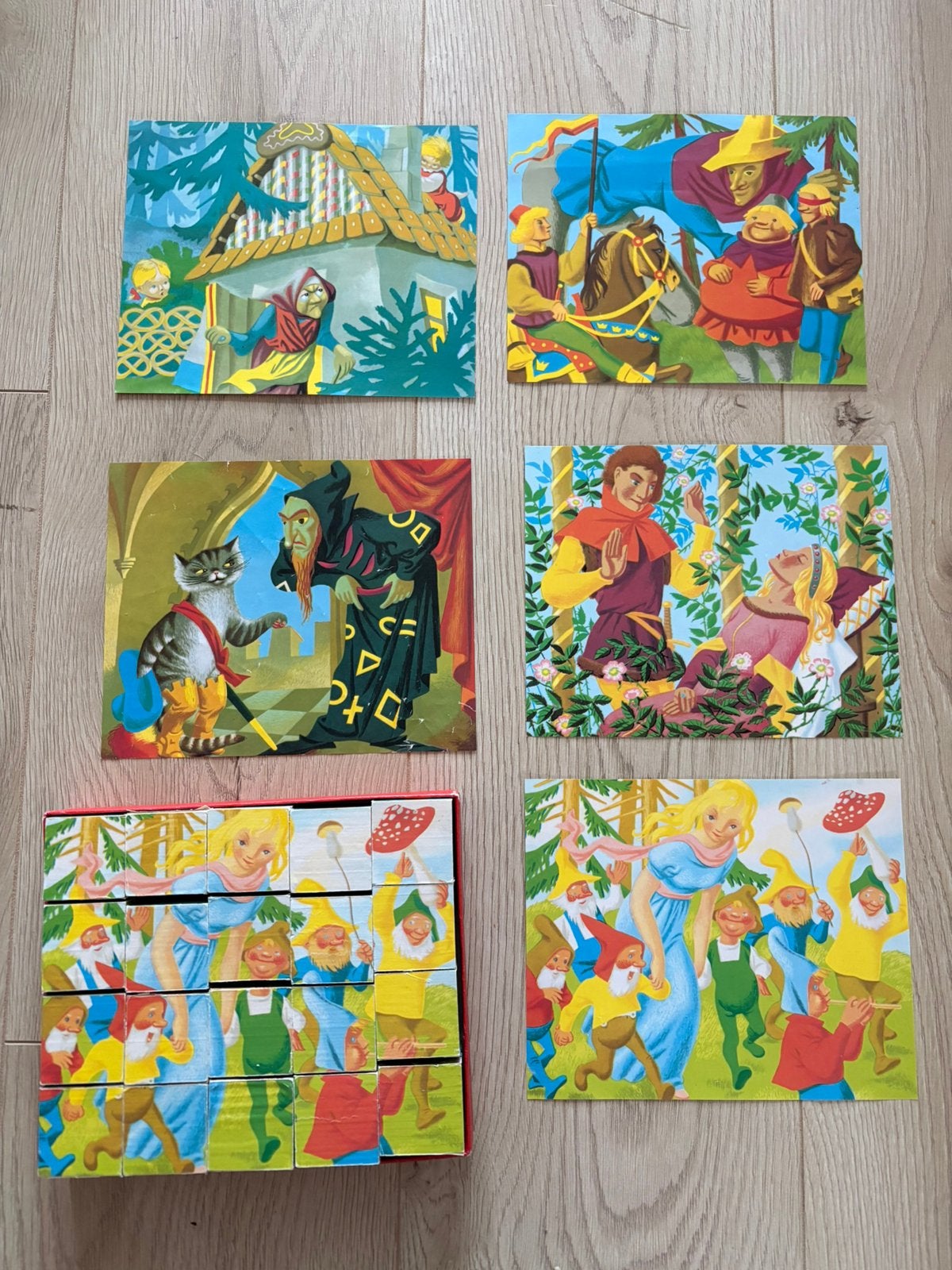 Vintage blokkenpuzzel sprookjes, Ophalen of Verzenden, 10 tot 50 stukjes, Gebruikt