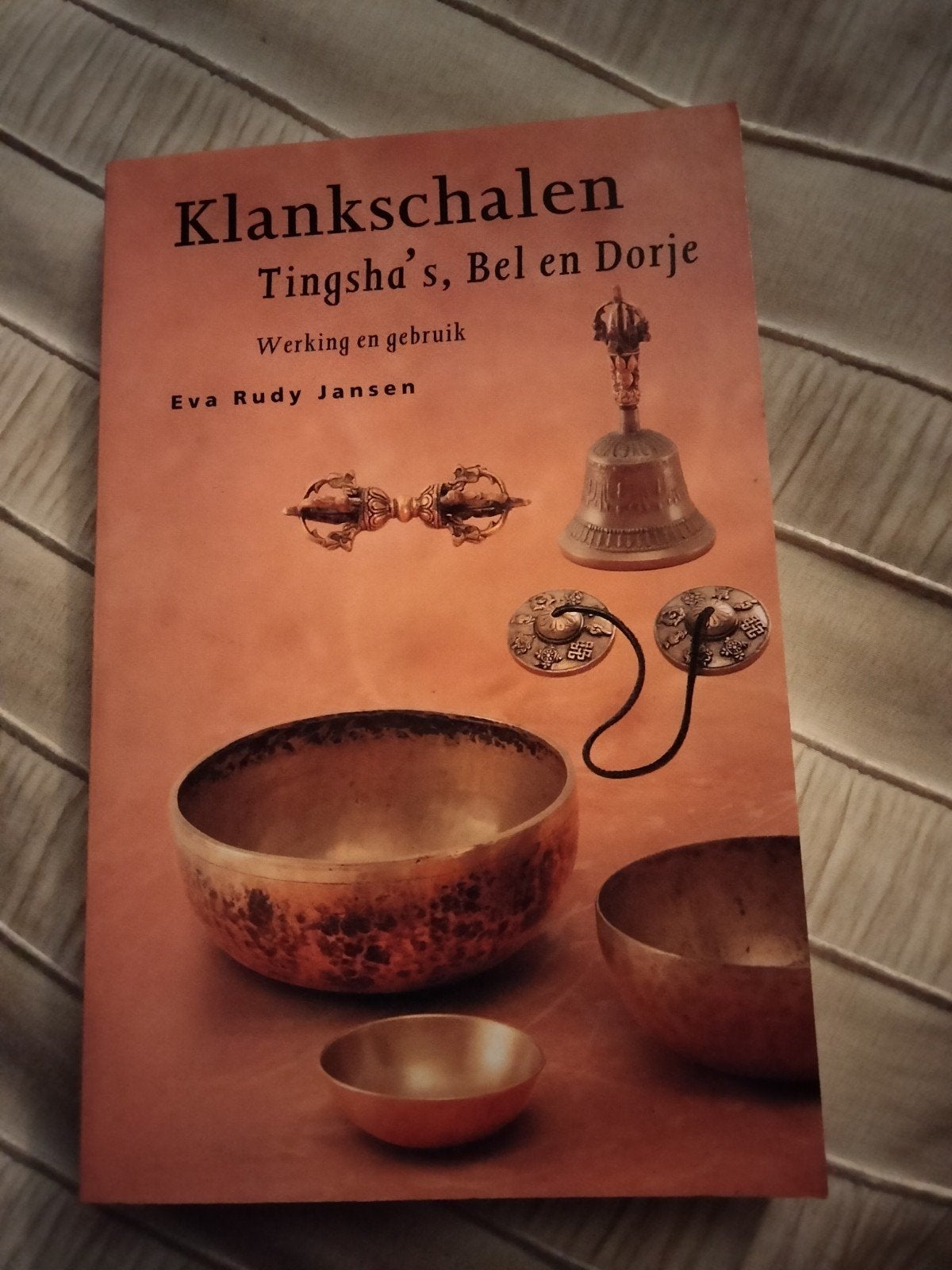 Christel Jansen - Klankschalen, tingsha's, dorje en bel, Christel Jansen, Astrologie, Overige typen, Ophalen of Verzenden