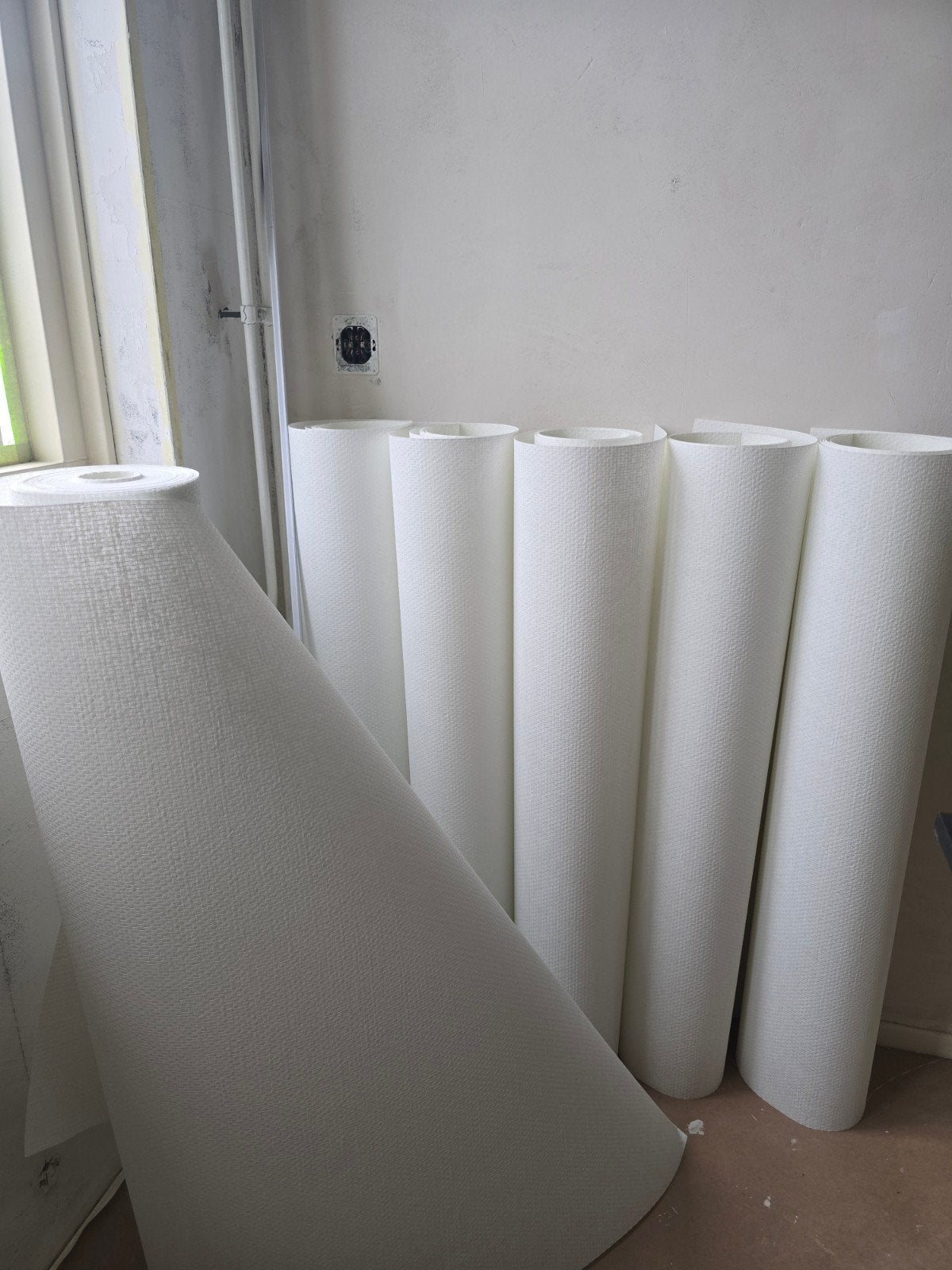 Glasvezelbehang - 5 op maat gemaakte stukken + nieuwe rol, Huis en Inrichting, Stoffering | Behang, Ophalen