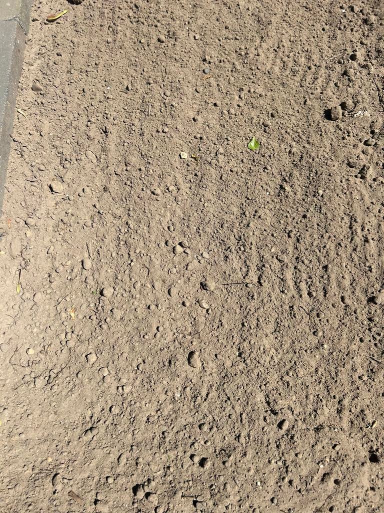Gratis zwart zand af te halen, Tuin en Terras, Zand, Ophalen, Gebruikt, Ophoogzand