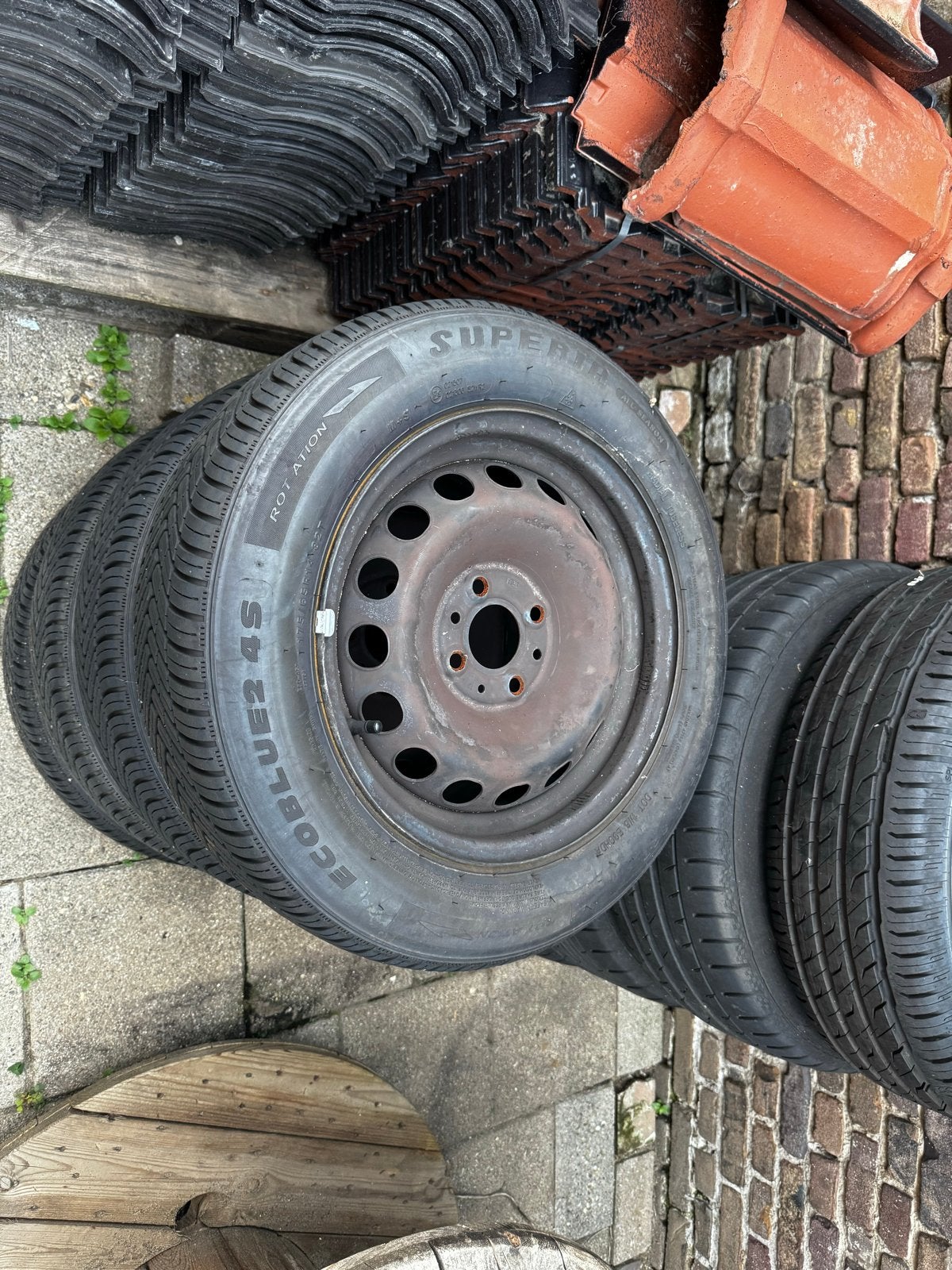 Fiat 500 -  Velgenset met bijna nieuwe All Season banden!, Ophalen, 14 inch, Gebruikt, 175 mm