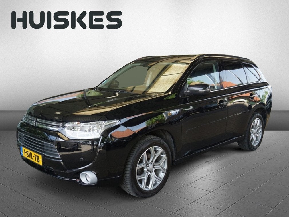 Mitsubishi Outlander 2.0 PHEV Instyle | Trekhaak | Schuif-/k, Auto's, 4 cilinders, Zwart, Hybride Elektrisch/Benzine, Te koop