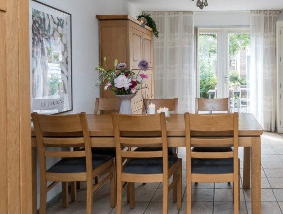 Gratis: Uitschuifbare eettafel (200-250cm) met 6 stoelen, Ophalen, Gebruikt, 200 cm of meer, 50 tot 100 cm