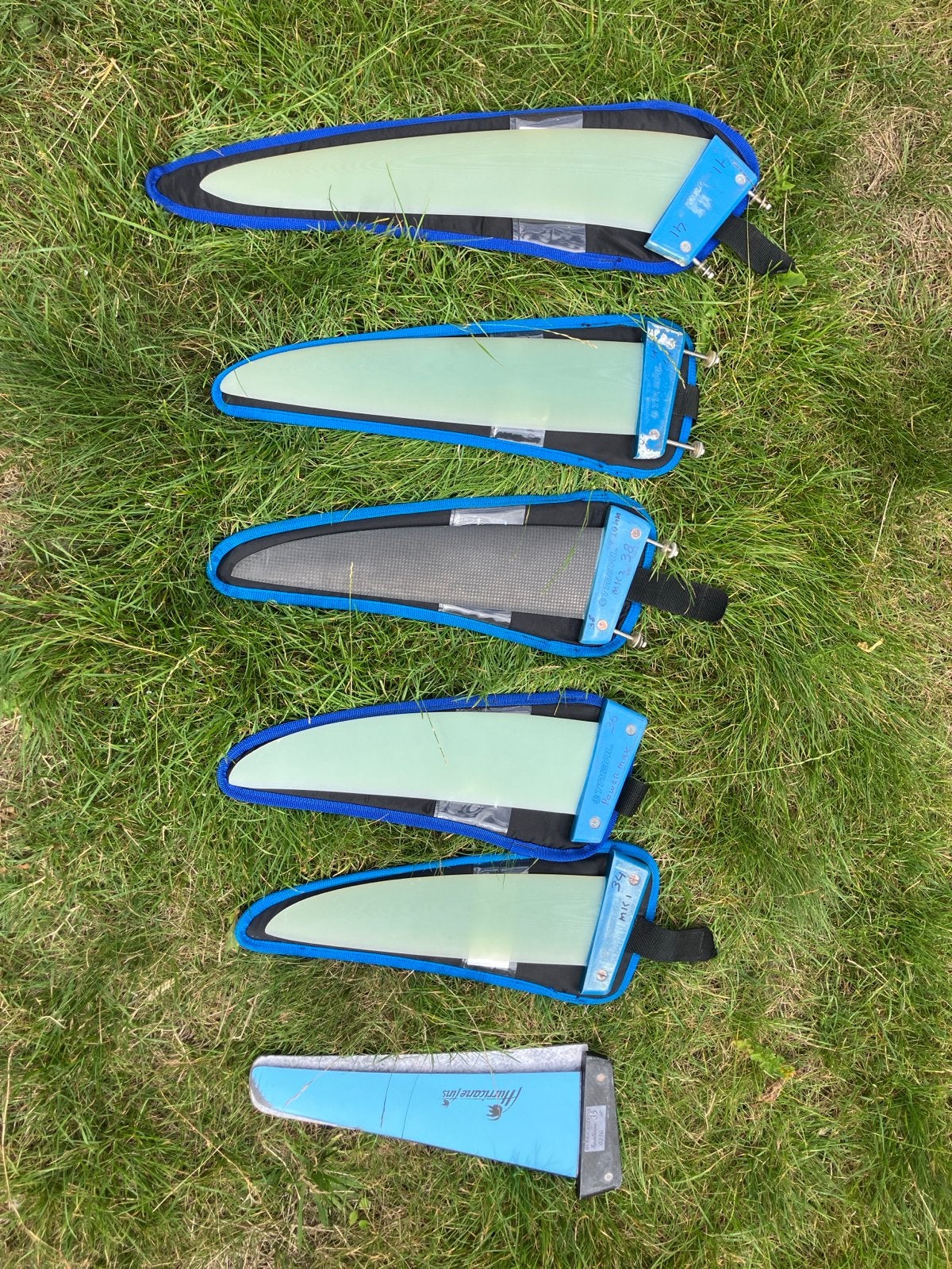 Diverse Tribal en Hurricane windsurf vinnen, Gebruikt, Vin, Met vin(nen), Ophalen
