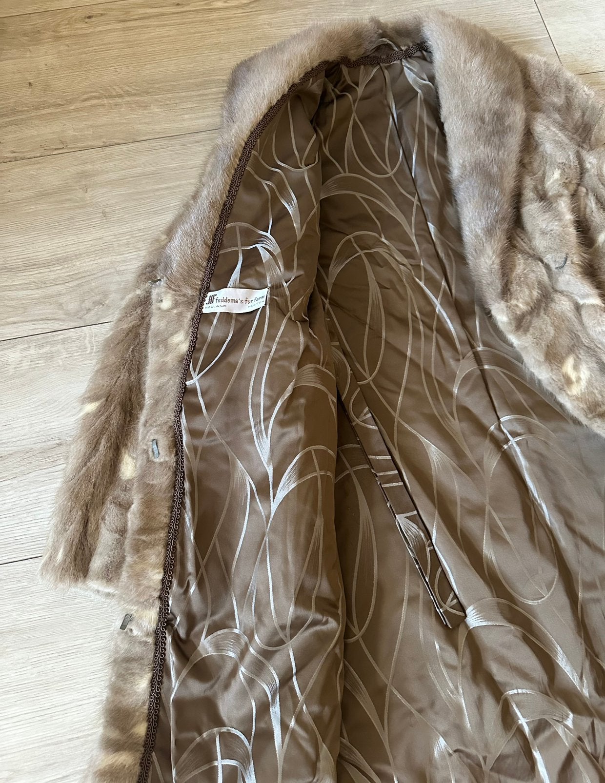 Prachtige Vintage Nertsmantel Feddema’s Fur Farm Holten, Ophalen of Verzenden, Zo goed als nieuw, Maat 38/40 (M), Beige