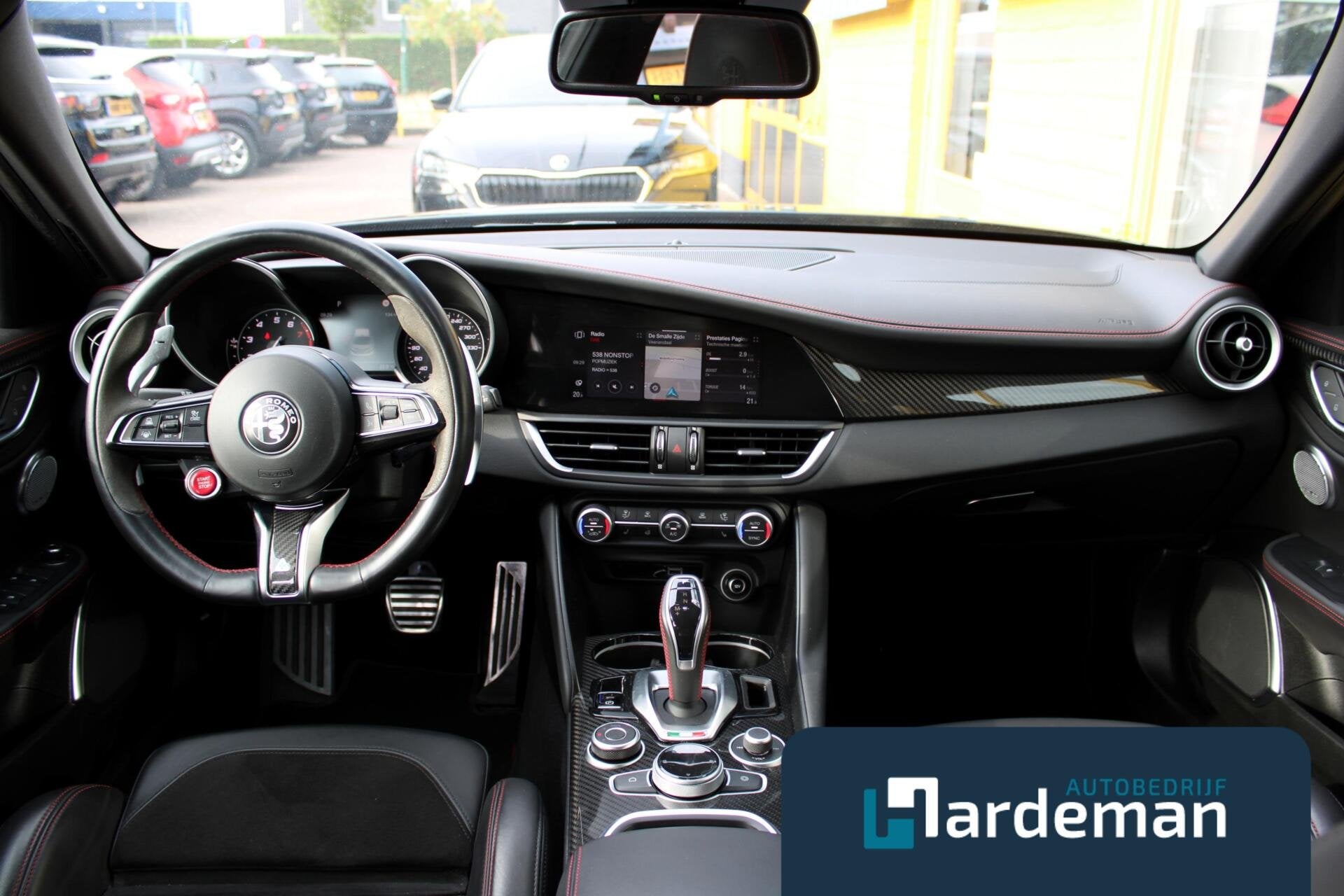 Alfa Romeo Giulia 2.9 V6 Quadrifoglio H/K Driver assist., Auto's, Alfa Romeo, Automaat, 579 pk, Achterwielaandrijving, Gebruikt