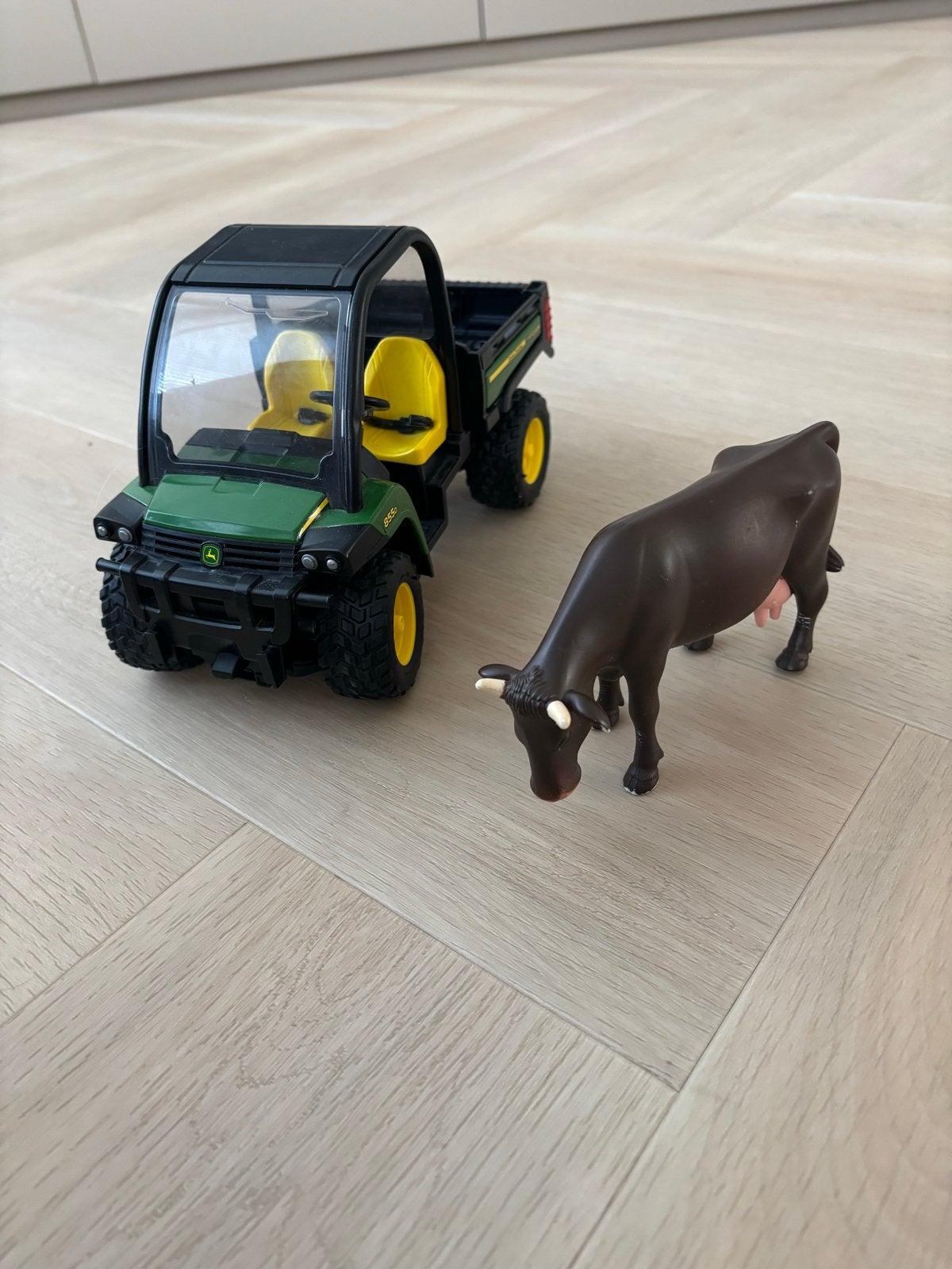 Bruder John Deere Gator XUV 855D met koe speelgoed, Ophalen, Gebruikt