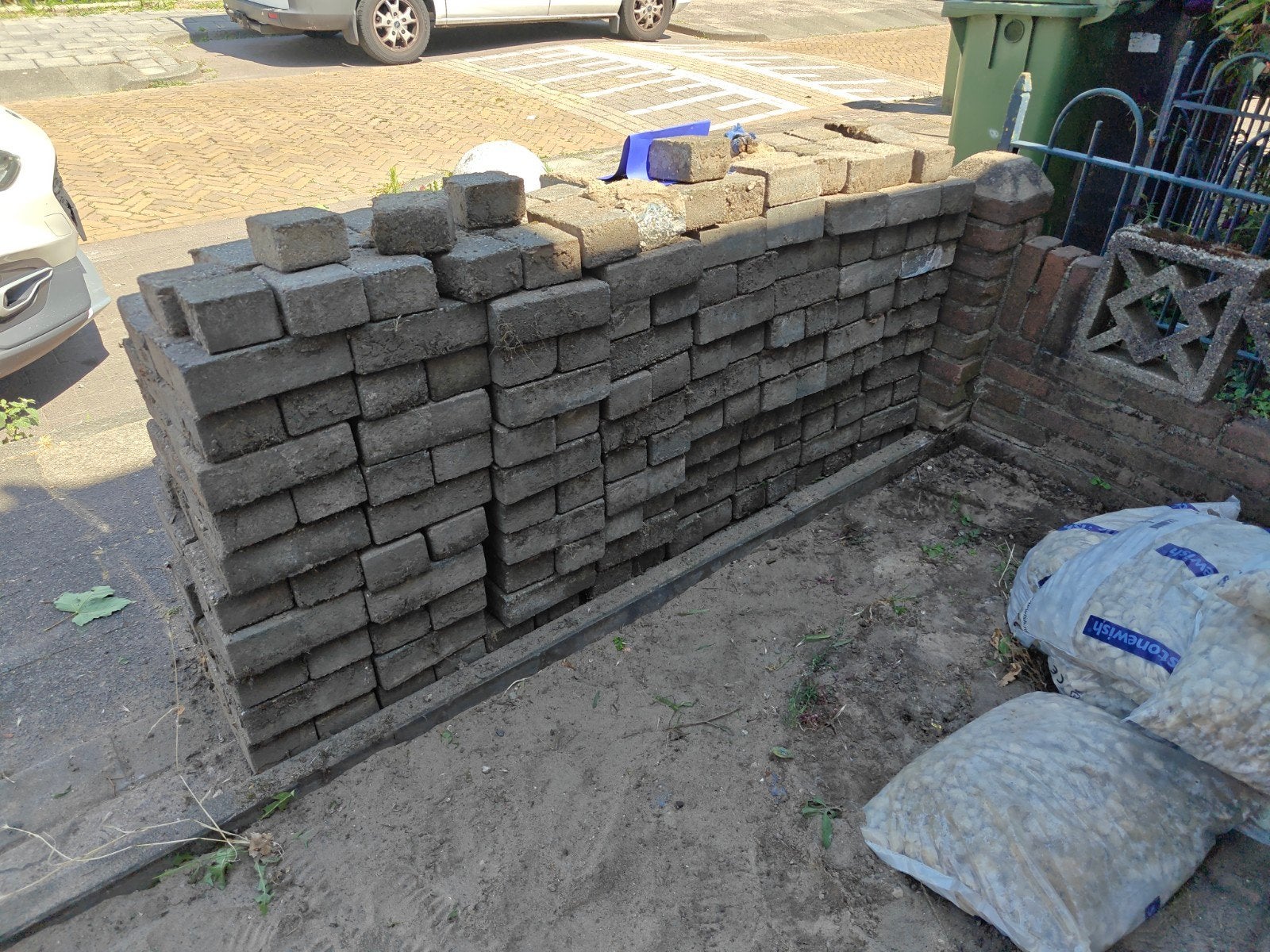 Gratis tuinstenen/tuintegels 6x21cm, Ophalen, Gebruikt, Beton, Terrastegels