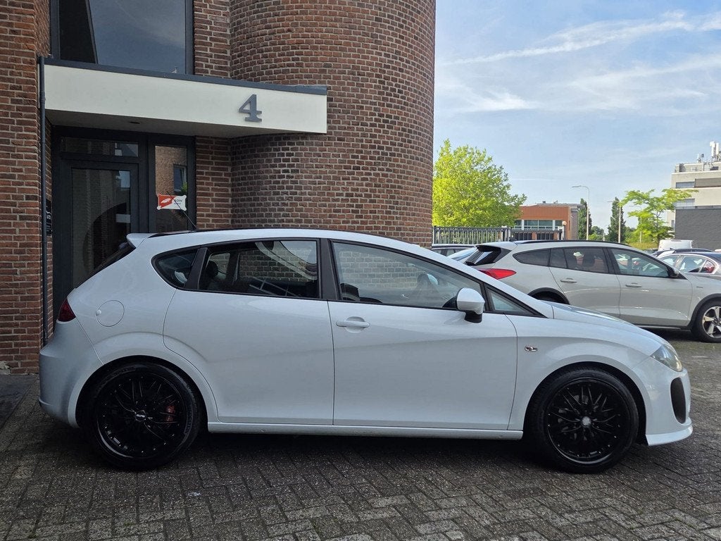 Seat Leon 1.2 TSI Good Stuff | Airco | Cruise | Lm Velgen |, Voorwielaandrijving, Euro 5, Gebruikt, 4 cilinders