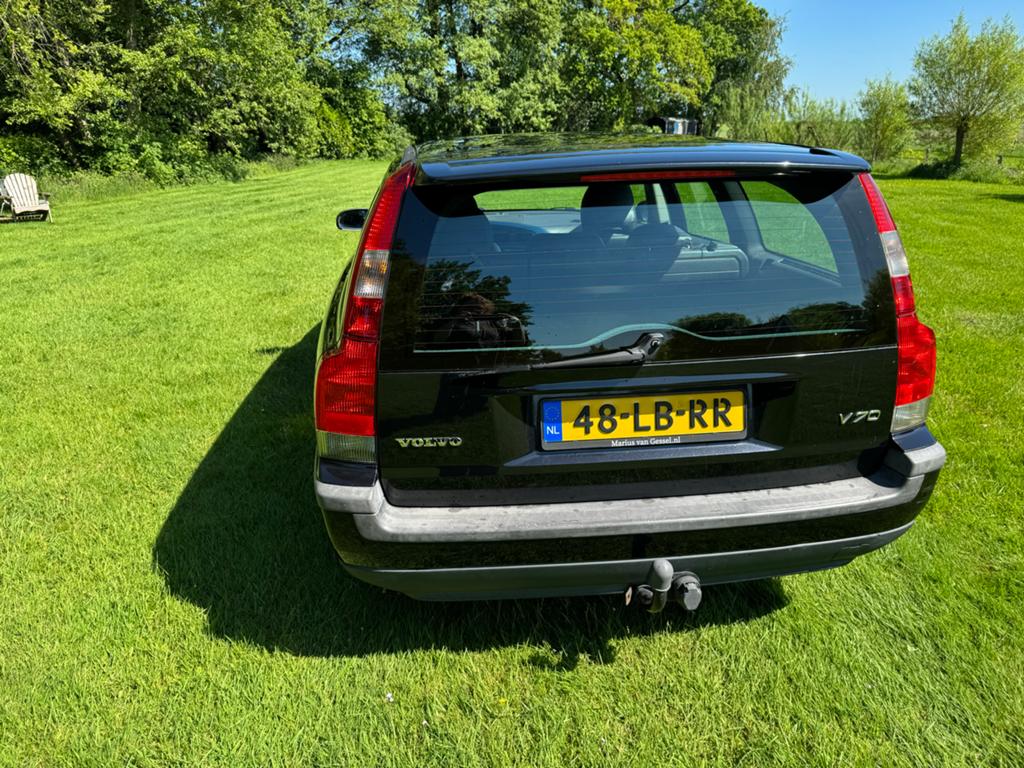 Volvo V70 2.4 140PK AUT 2002 donkerblauw, 1556 kg, 1800 kg, Zwart, Stationwagon