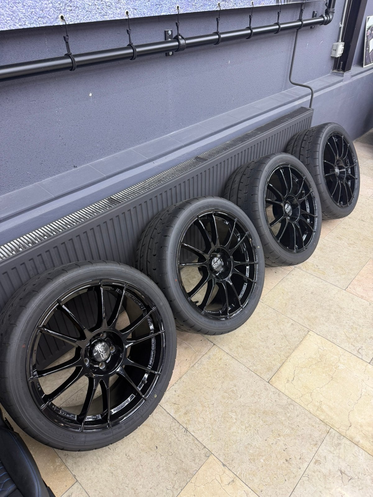 OZ Ultraleggera inclusief Yokohama Advan 052 banden, 255 mm, Nieuw, Band(en), Zomerbanden