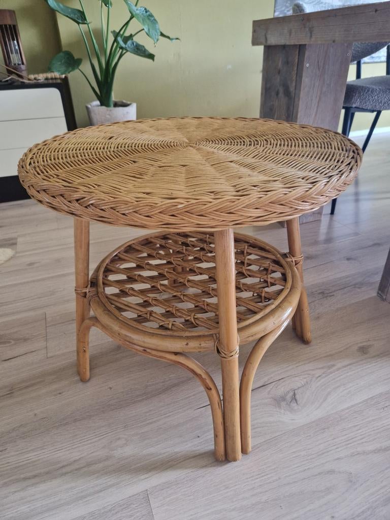 Vintage Rotan Bijzettafel, Huis en Inrichting, Tafels | Bijzettafels, Overige materialen, Minder dan 55 cm, Gebruikt, Rond