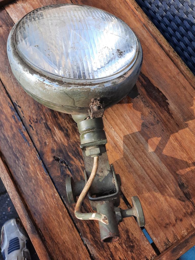 Te koop  schijnwerper van militaire auto, Ophalen of Verzenden, Nieuw