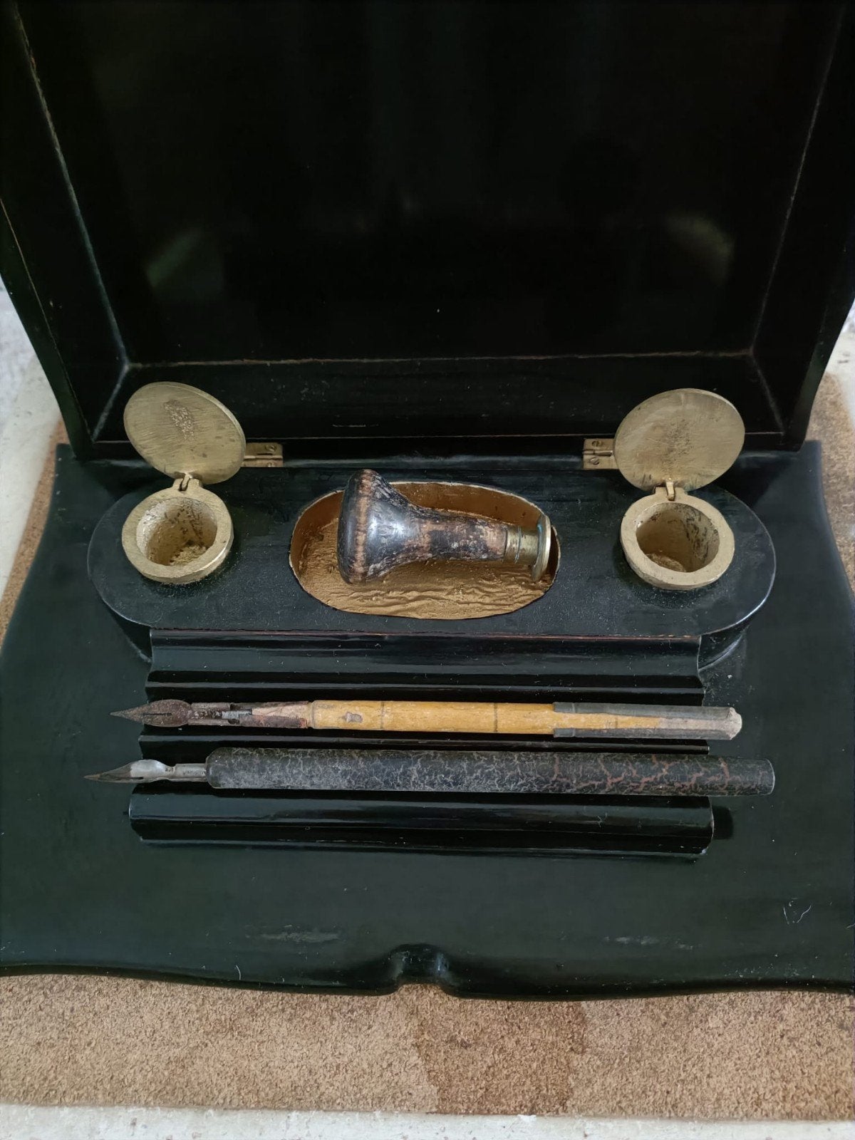 Antieke Oosterse Schrijfset: Inktpotten, pennen,stempel, Antiek en Kunst, Ophalen of Verzenden