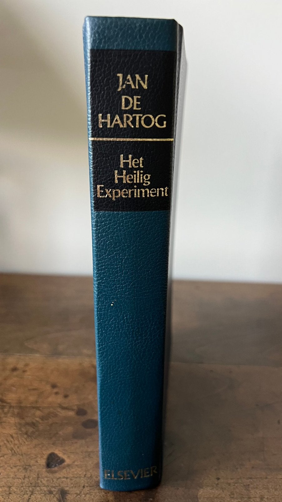 Het Heilige Experiment - Elsevier Jan de Hartog, Ophalen of Verzenden, Gelezen, Overige onderwerpen, Los deel