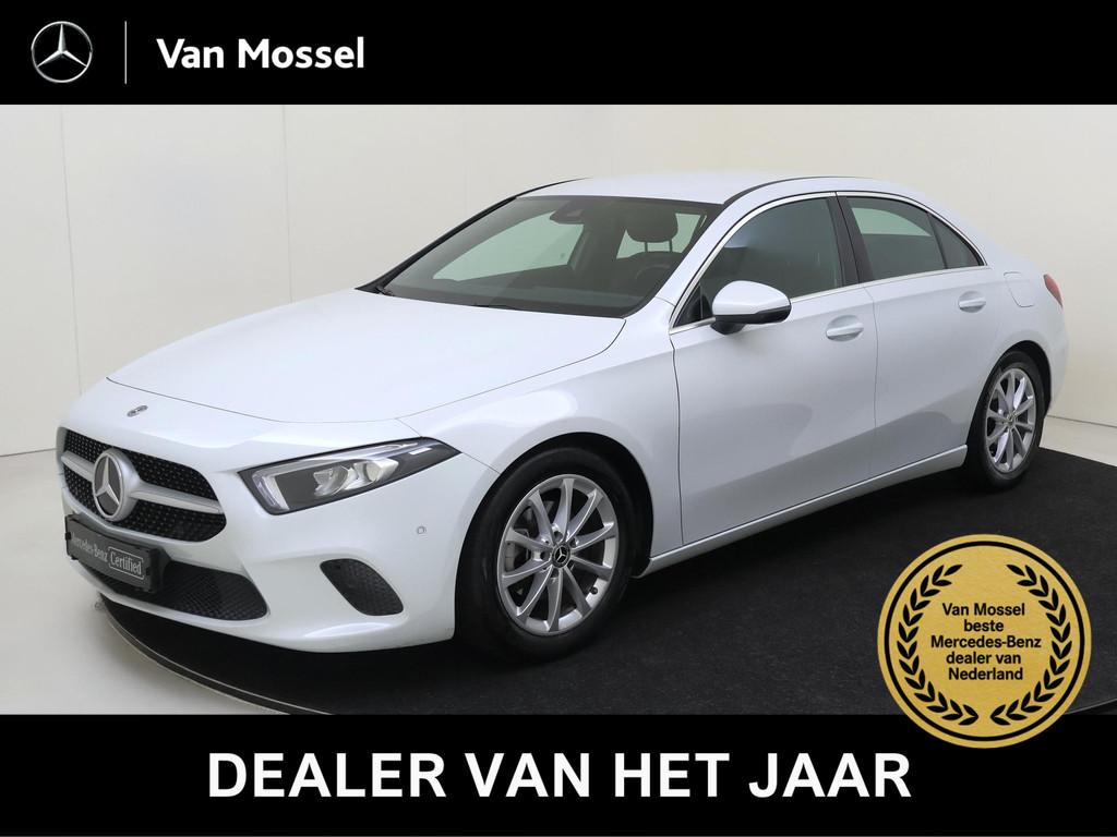 Mercedes-Benz A-klasse 180 Advantage /CarPlay /Achteruitrijc, Auto's, Mercedes-Benz, Gebruikt, Euro 6, 4 cilinders, Wit