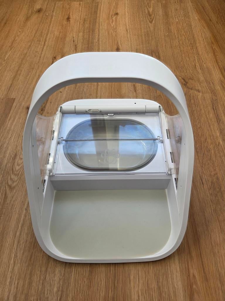 Surefeeed microchip pet feeder automatische kattenvoerbak, Ophalen of Verzenden, Automatisch, Gebruikt