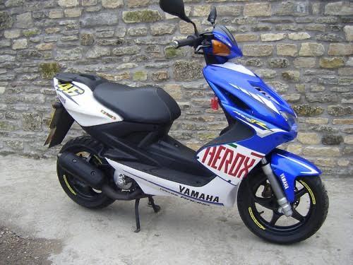 Ik koop jouwn oude 2t scooter, gezocht kapotte/oude 2t, Ophalen of Verzenden, Zo goed als nieuw