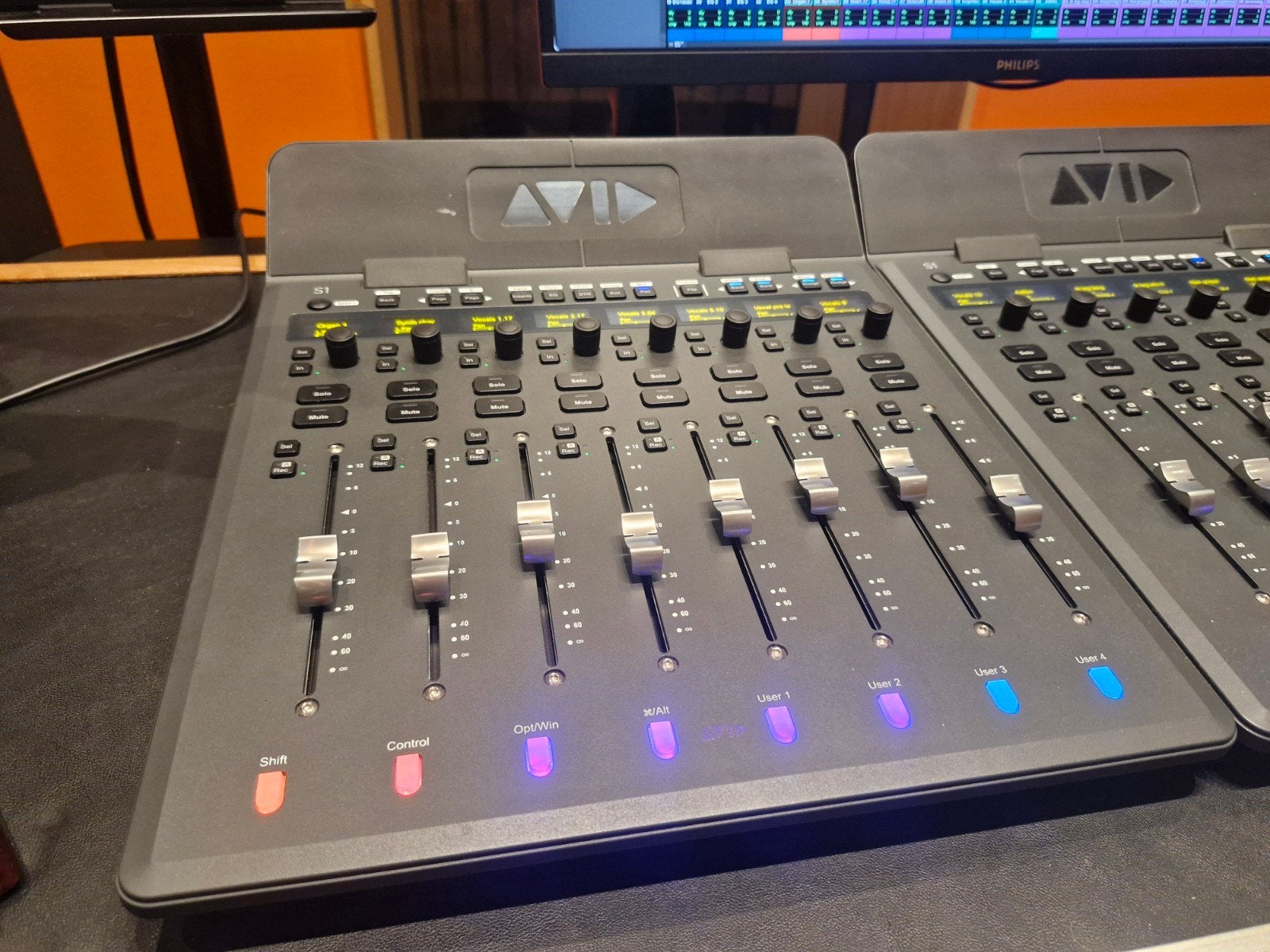 Avid S1 8 fader control surface via Eucon, Ophalen of Verzenden, Zo goed als nieuw