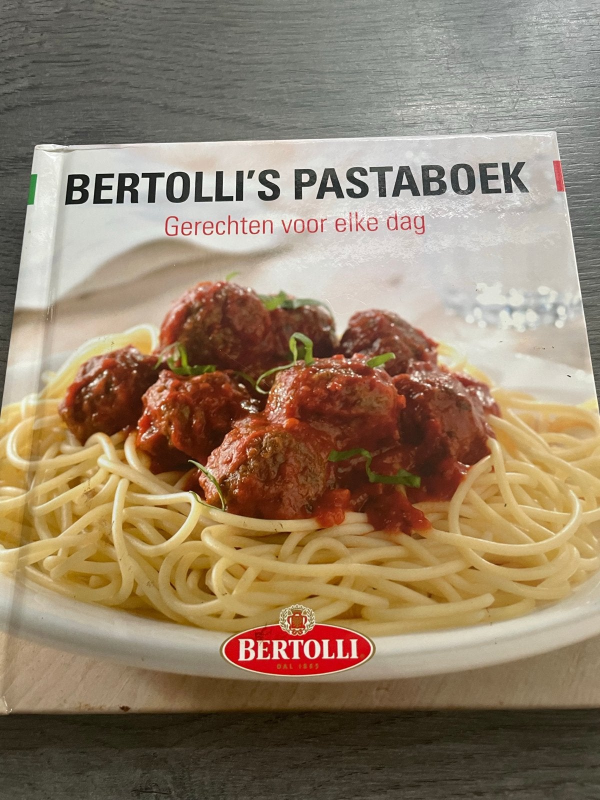Bertolli's Pastaboek: Gerechten voor elke dag, Ophalen of Verzenden, Zo goed als nieuw, Italië, Hoofdgerechten