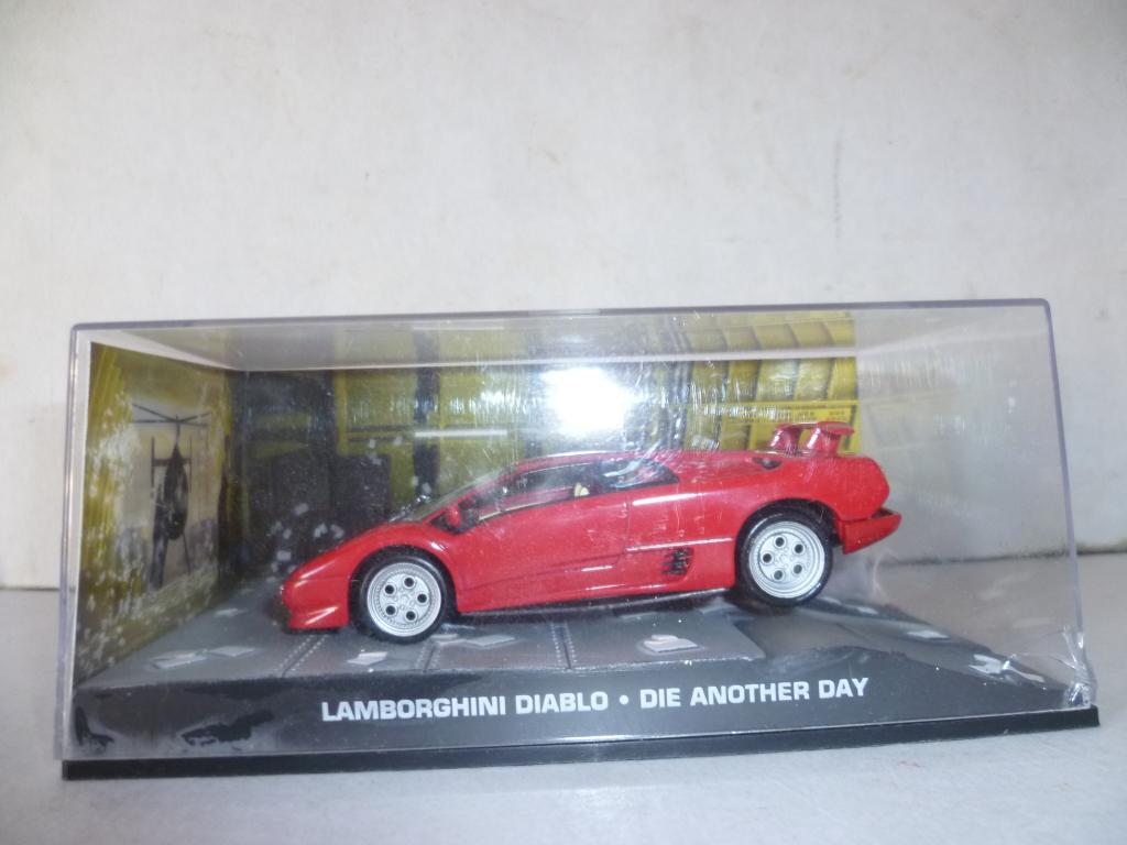 Lamborghini Diablo James Bond Die Another Day film 1:43 auto, Verzamelen, Ophalen of Verzenden, Nieuw, Film, Beeldje, Replica of Model