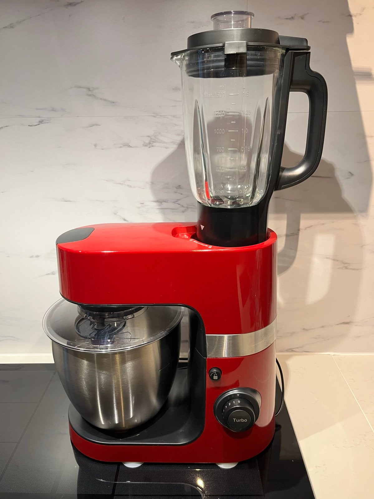 SilverCrest Keukenmachine met Blender - Rood, 1 tot 2 liter, Ophalen, Zo goed als nieuw, 3 snelheden of meer