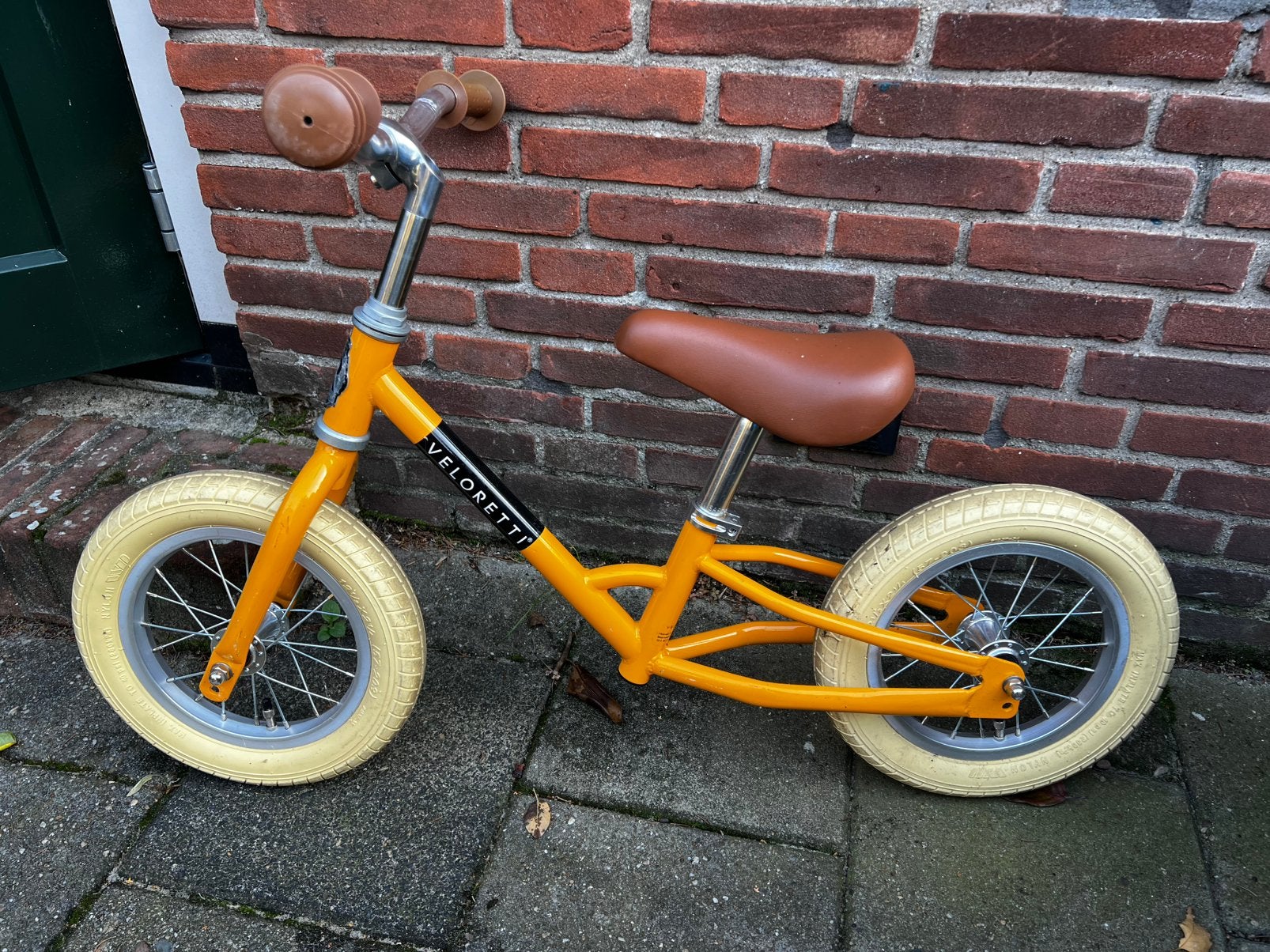 Veloretti loopfiets 2-4 jaar, Ophalen, Zo goed als nieuw, Minder dan 16 inch