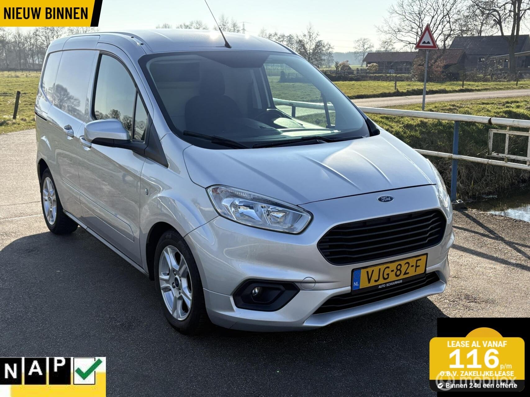 Ford Transit Courier 1.5 TDCI Limited Veel Opties Apk Nieuw, Auto's, Voorwielaandrijving, Euro 6, Origineel Nederlands, Bedrijf
