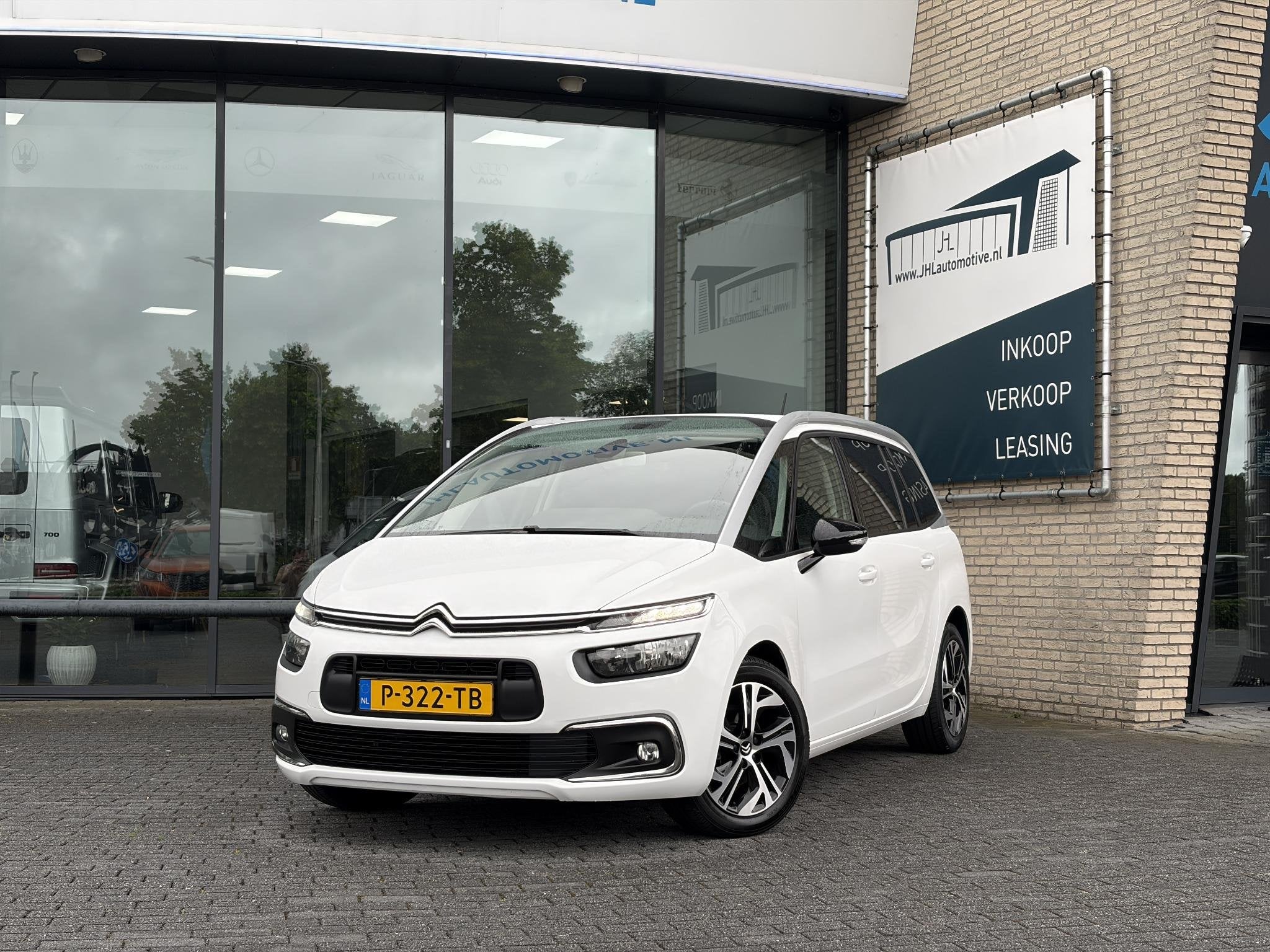 Citroen Grand C4 SpaceTourer 1.2*7-ZITS*CAM*HAAK*CARPLAY*NAV, Auto's, Voorwielaandrijving, Stof, Gebruikt, 1199 cc