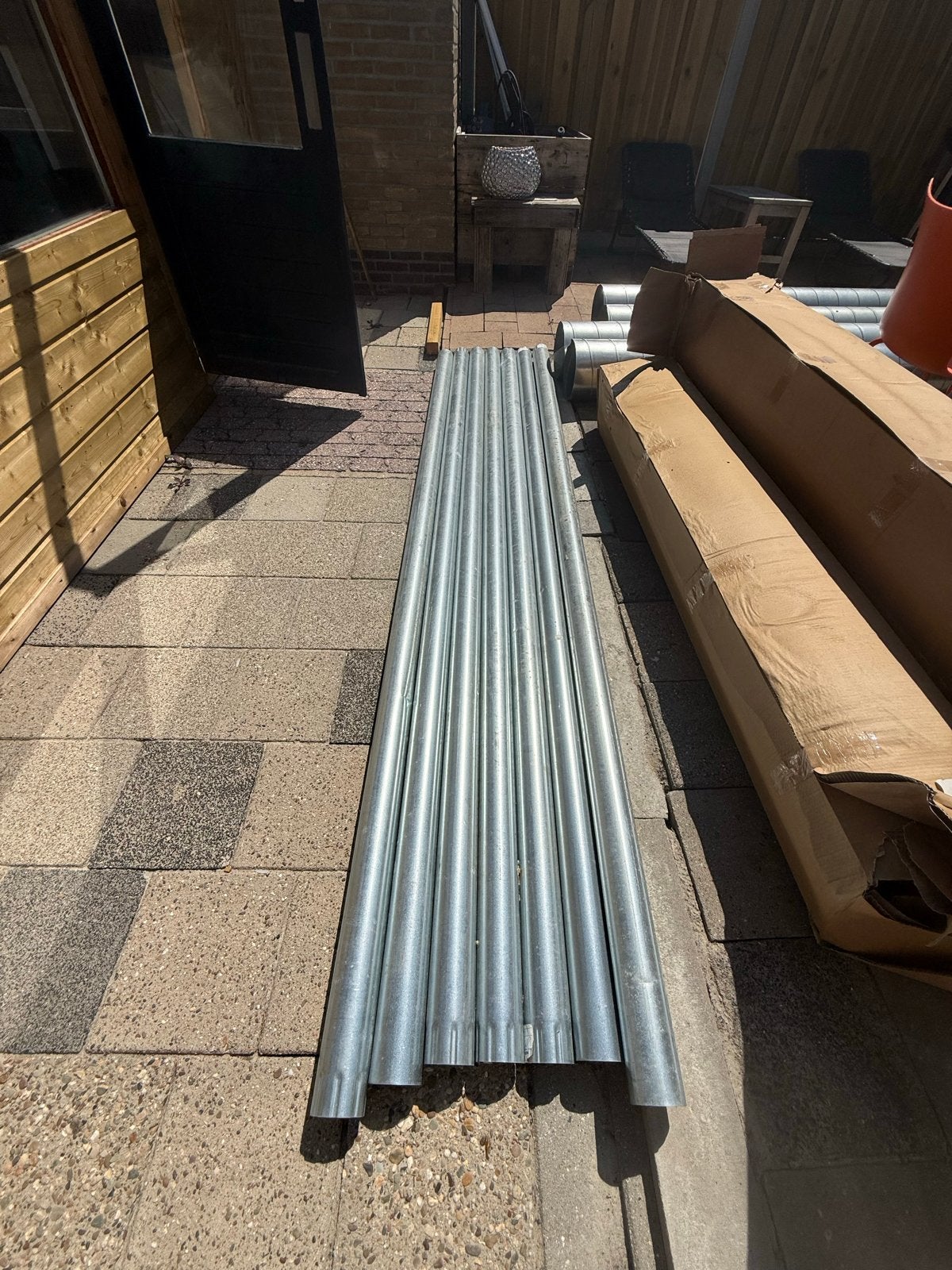 Nieuwe zinken dakgoten, 3 meter lang, 90 mm doorsnede, Doe-het-zelf en Verbouw, Buizen en Afvoer, Ophalen, 2 tot 4 meter, Nieuw