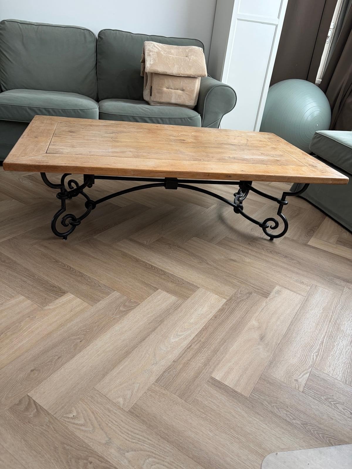 Eiken salontafel met gietijzeren onderstel, Huis en Inrichting, Ophalen, Gebruikt, 100 tot 150 cm, 50 tot 100 cm