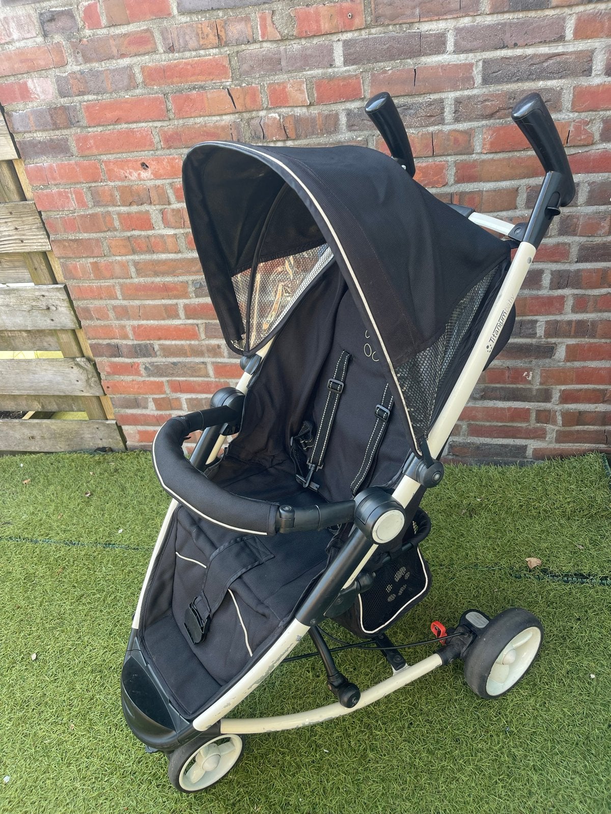 Titanium Baby buggy - Compact en lichtgewicht, Kinderen en Baby's, Kinderwagens en Combinaties, Ophalen of Verzenden, Gebruikt