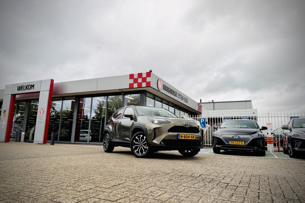 Toyota Yaris Cross 1.5 Hybrid First Edition | TREKHAAK | CAM, Auto's, 12 maanden, Stof, Gebruikt, 93 pk