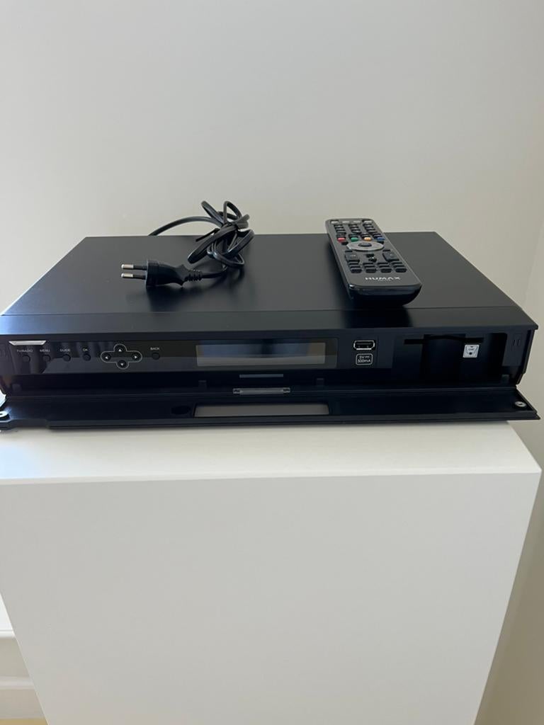 HUMAX IRHD-5200C  Decoder + Harddisk + Afstandsb. NIEUWSTAAT, Ophalen of Verzenden, Zo goed als nieuw, Harddiskrecorder