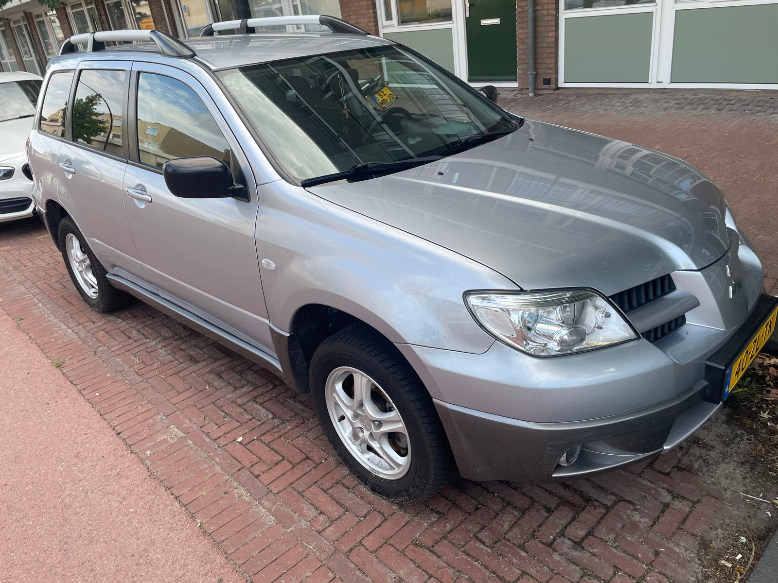 Mitsubishi Outlander 2.0 MPI 2WD 2008 Grijs, Voorwielaandrijving, 136 pk, Outlander, 4 cilinders