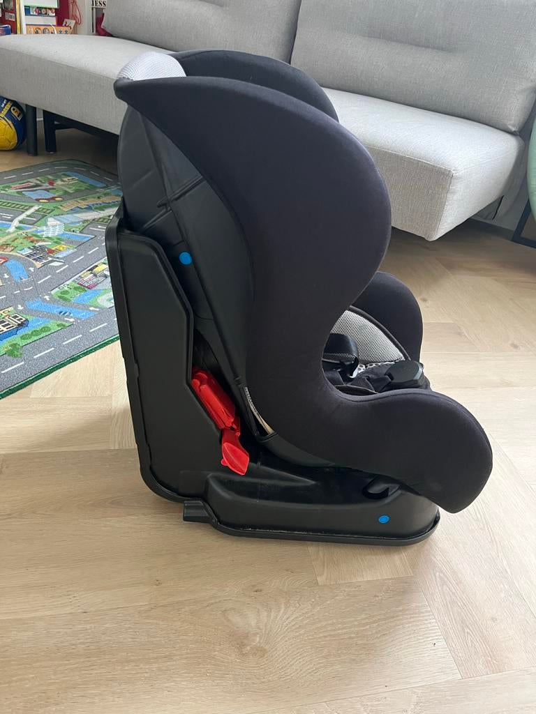 HEMA D9 Autostoeltje 0-18 kg - Nette staat, 0 t/m 18 kg, Slaapstand, Ophalen, Overige merken