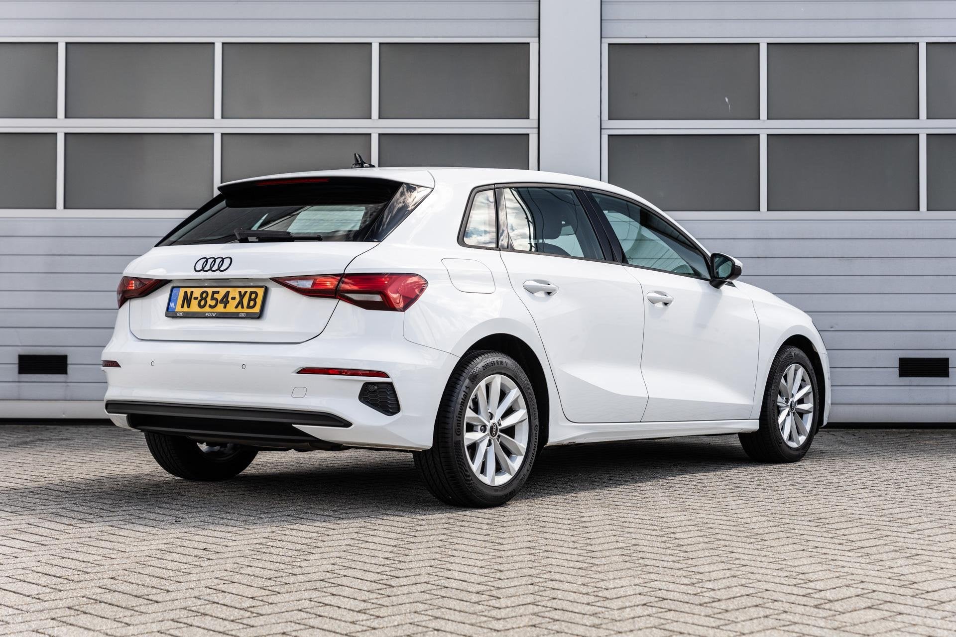 Audi A3 Sportback 30 TFSI 110pk S-tronic Pro Line | Cruise c, Auto's, Stof, Gebruikt, Wit, Origineel Nederlands