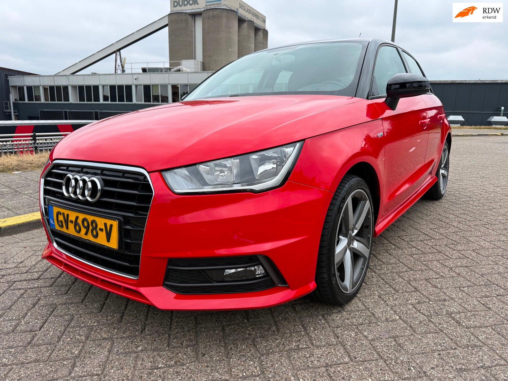 Audi A1 Sportback 1.0 TFSI Adrenalin_S-LINE_AUTOMAAT_NETTE A, Auto's, Dealer onderhouden, Stof, Euro 6, 4 stoelen