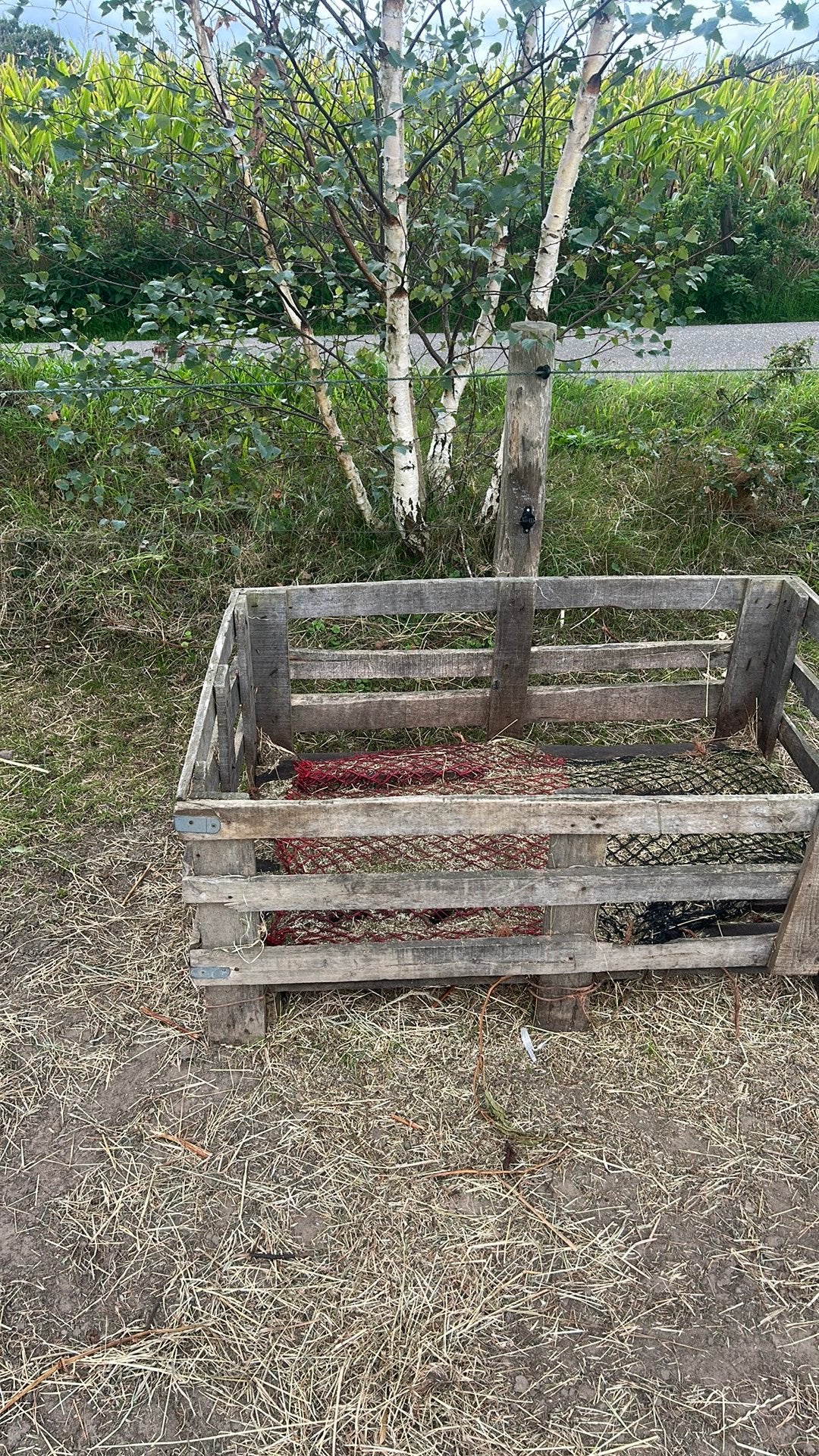 Gezocht Slowfeeder/ hooibak zwolle, Dieren en Toebehoren