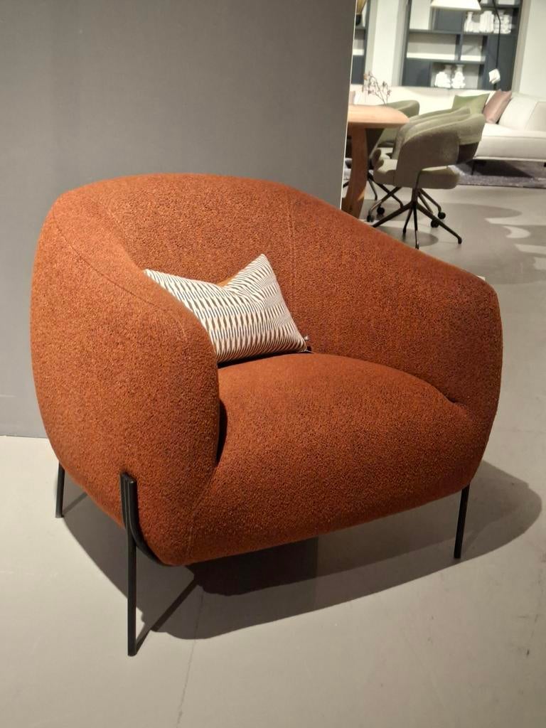 Showroommodel Enzo Luca Fauteuil Lodi, Huis en Inrichting, Ophalen, Nieuw, Stof