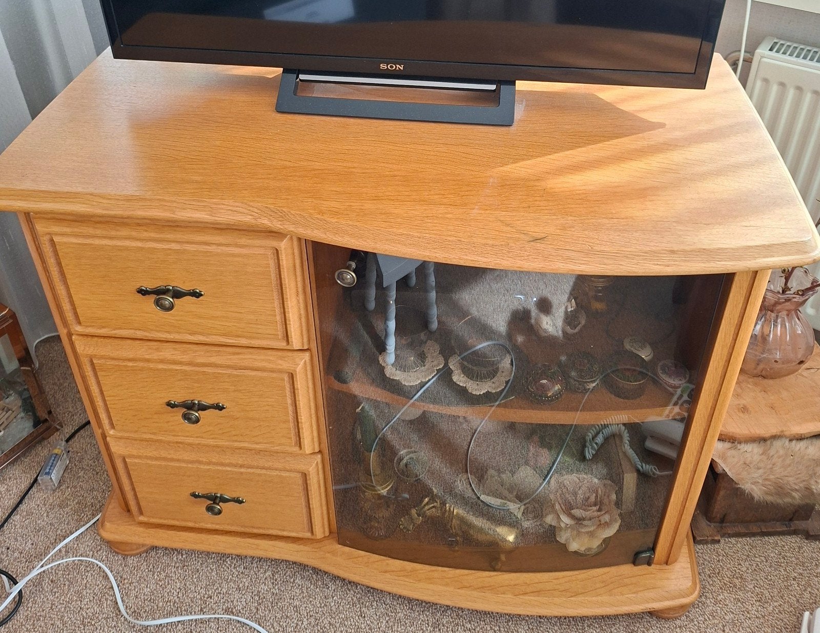 Licht eiken tv-kast met opbergruimte, Ophalen, 25 tot 50 cm, Eikenhout, Minder dan 100 cm